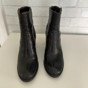 FRYE Women's Lucinda Scrunch Short Boot